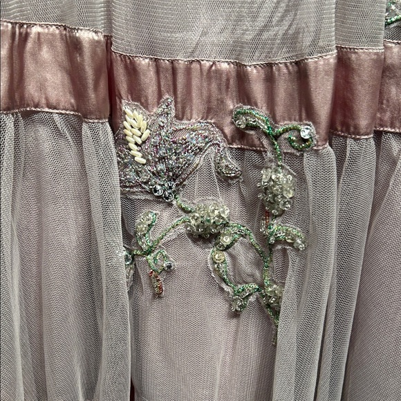 ANTHROPOLOGIE by Lithe Elegant Mauve Tulle Skirt - Picture 5 of 9